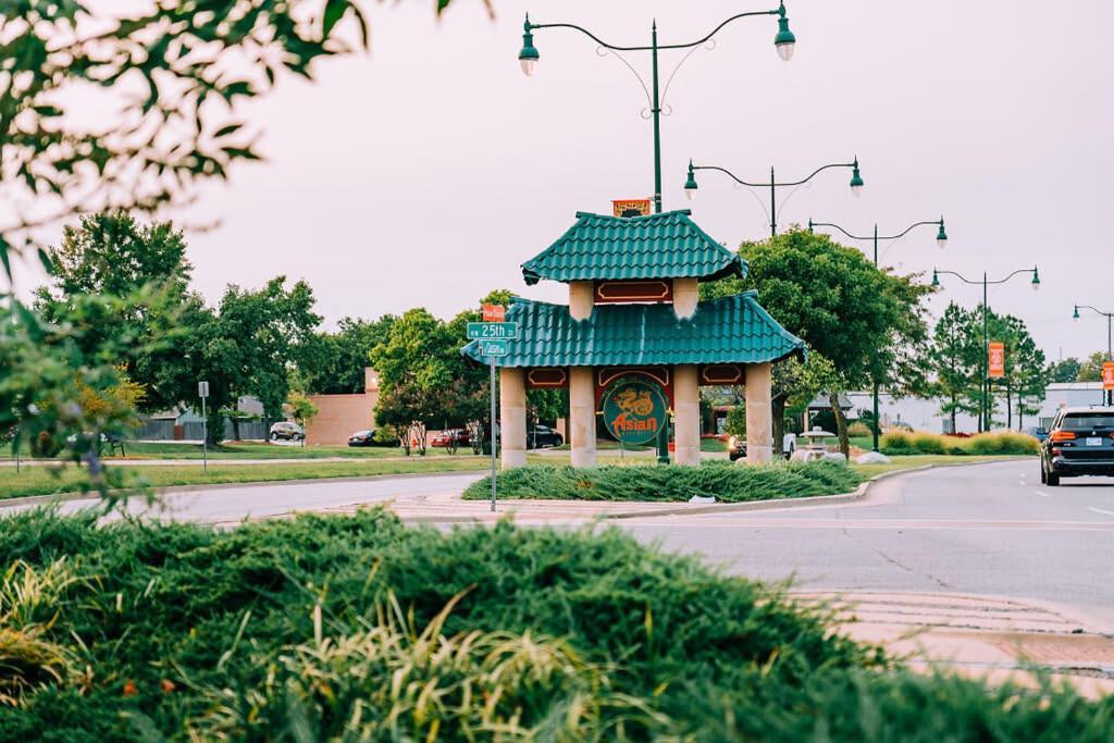 Cozy & Comfy - Few Blocks Away From Plaza District Apartman Oklahoma City Kültér fotó